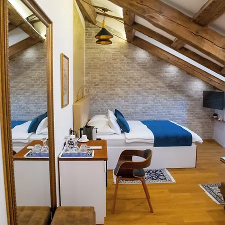 Oblivion Luxury Rooms-3